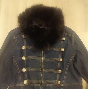 Sexy military style jean jacket with removable faux fur collar